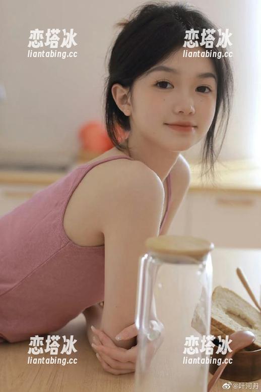 点开17c吃瓜网传送门，免费的瓜老是让人梦里都想着！