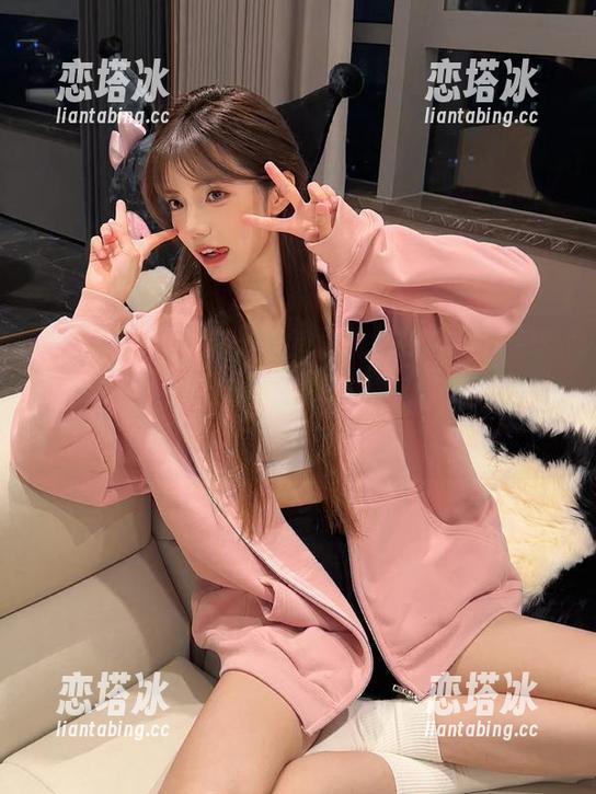有人试过面对“17吃瓜网苹果版”那一群酸甜的瓜吗？沉浸式体验，太上头了。
