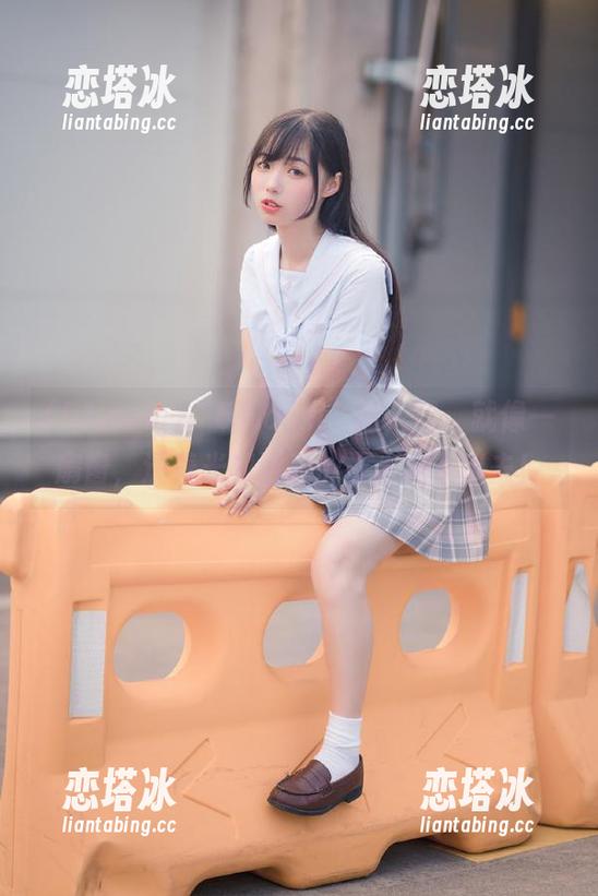 “51.com”这入口，就像一扇窗，透着光和话题，让人走不出去！