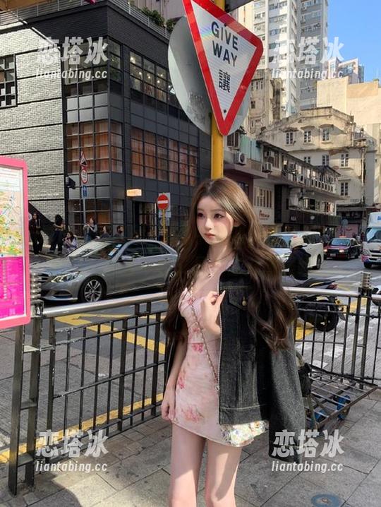 无意中翻到，最新的51吃瓜网红网该不会又是个二八碰撞吧？
