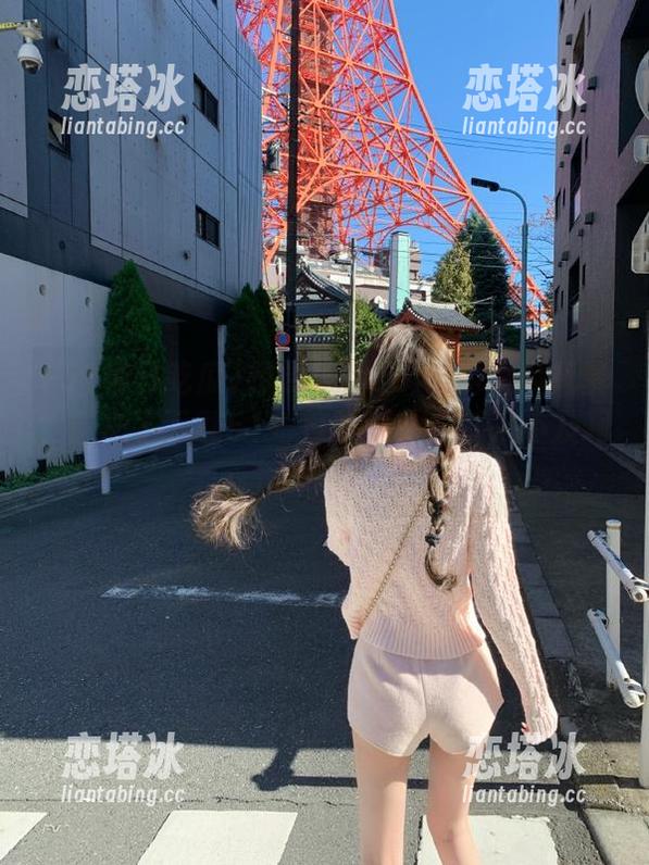 想要体验2025的大瓜风暴？别忘了下载51每日吃瓜，躲都来不及啊！