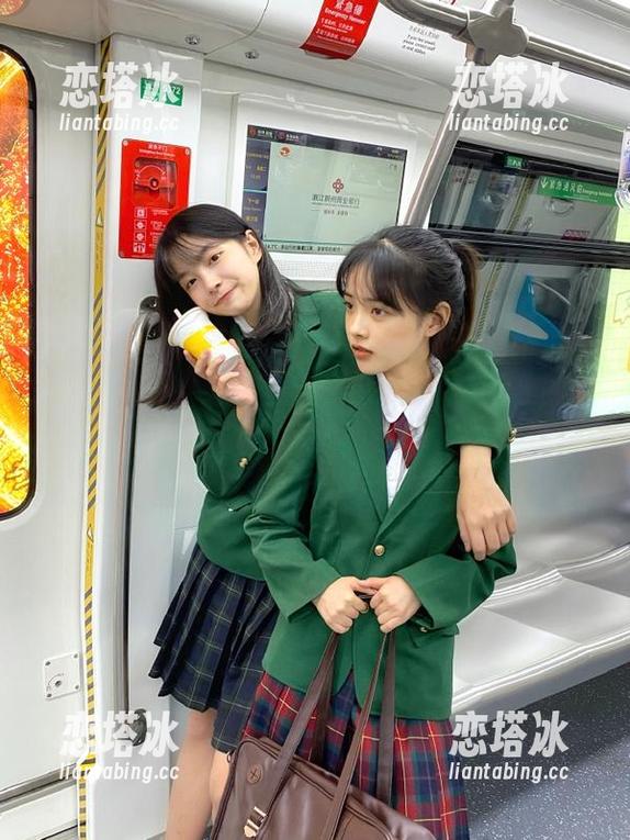 “51爆料”苹果版来袭，吃瓜体势必占领你的手机，喜欢的瓜都在这儿等着你。