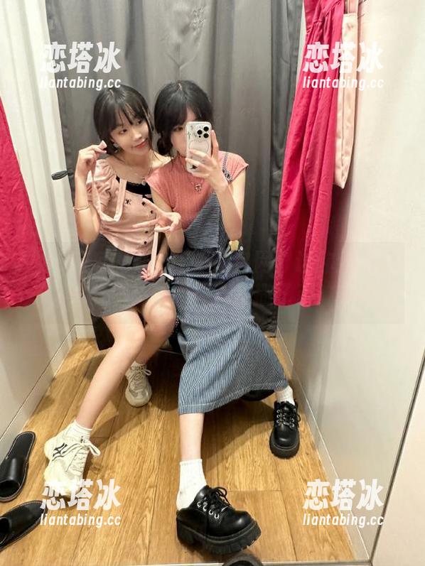 66吃瓜网官网：让你分分钟成为八卦搬运工，注意别撒了币！哈哈！