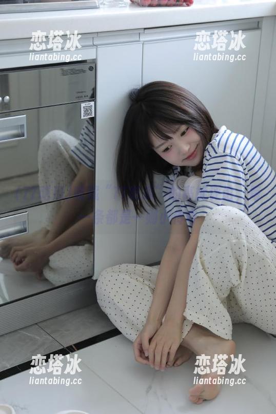 收藏“77吃瓜”的高能评论，每一条都是一则小传奇