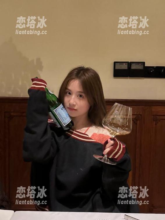 听朋友们说要下载“91黑料网”，我心想这是饥渴还是怀念啊...哦，反正上瘾不成问题。
