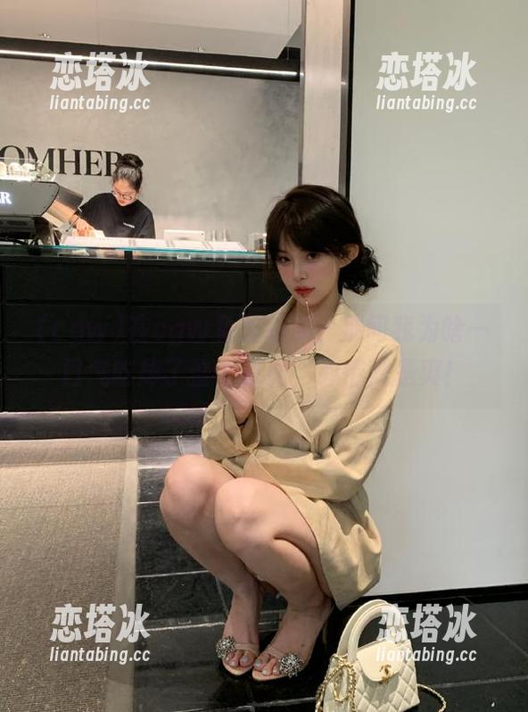 在cgw免费吃瓜，别问我为啥一口气吃掉了整个瓜摊，心情就是爽！