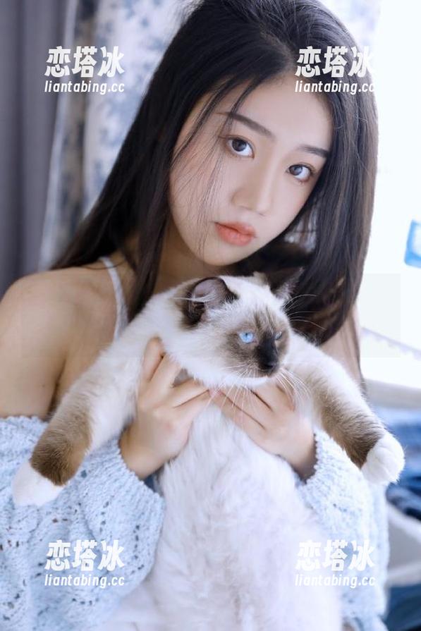 hlw hlw官网想要搞事情,我却只想低调吃瓜,剑拔弩张的样子可真让人尴尬!