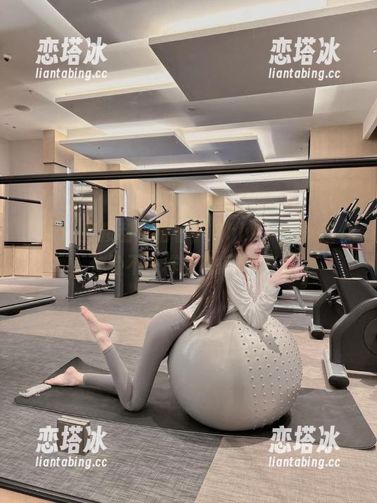 hlw 直接刮目相看,“hlw”app带你体验不一样的吃瓜旅程!