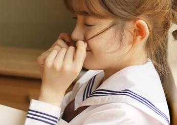 用免费吃瓜苹果版的你，已经无所不知，无事不咋，唯一不知的是自己的烦恼去哪儿了。