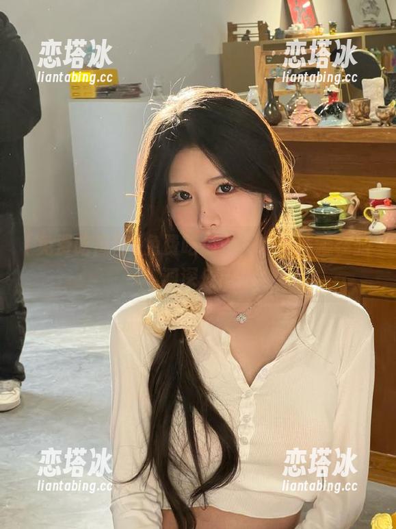 免费吃瓜网，地址就藏在脑洞深处！