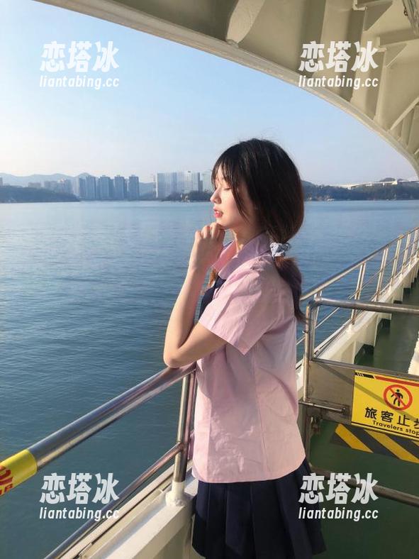 不想花钱？来17c吃瓜网，免费吃瓜视频，一不小心变成瓜农！