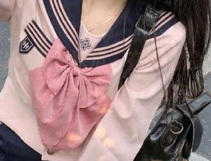 吾爱吃瓜，在线追踪今日的惊人瓜情，别问我为什么会吃到