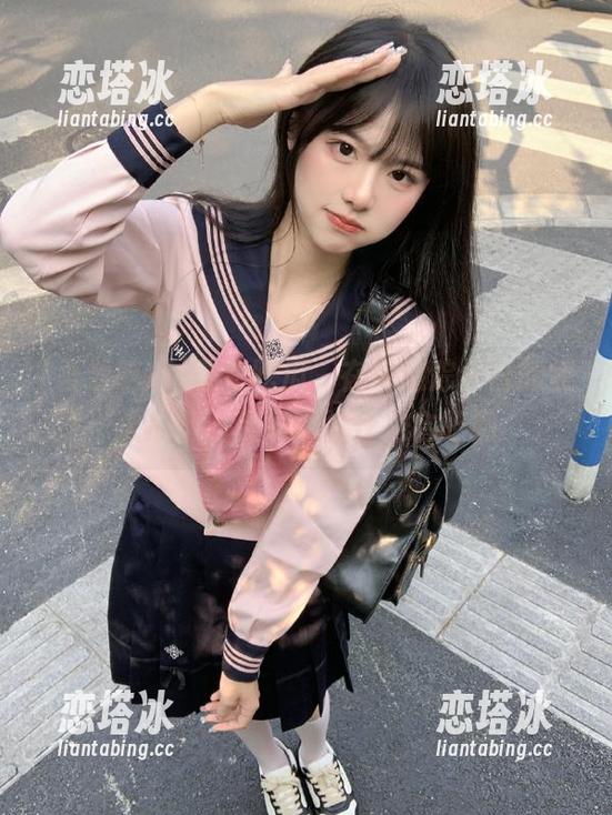 吾爱吃瓜，在线追踪今日的惊人瓜情，别问我为什么会吃到