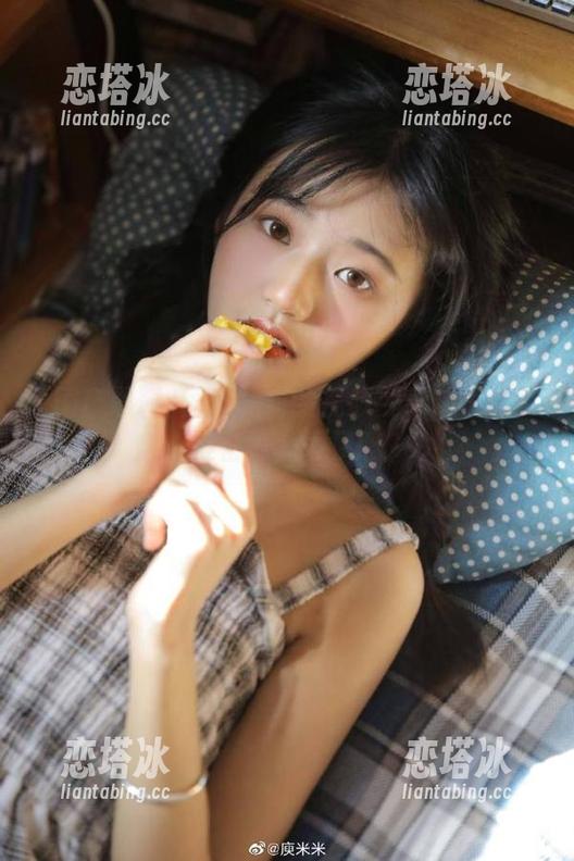 国产黑料的视频今天辣眼睛了，准备好瓜子了吗？