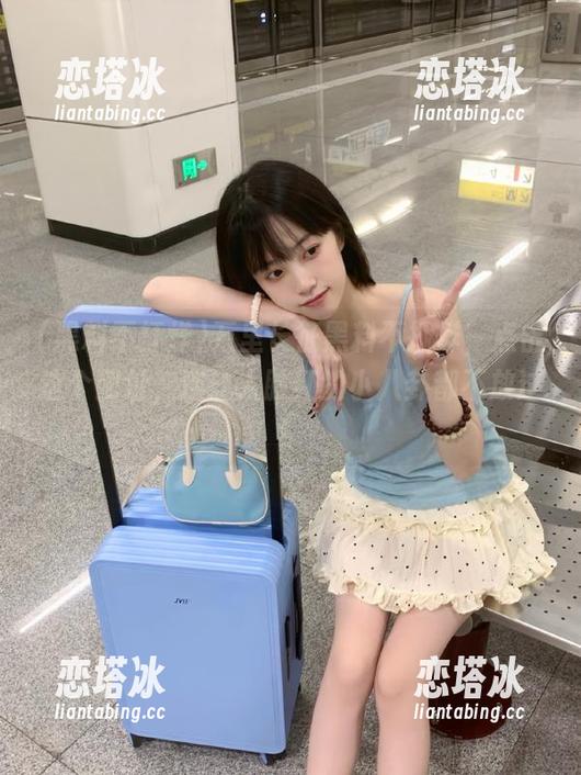 万里长征黑料不打烊，点击这个网址，连让人脸红的小八卦都不放过！