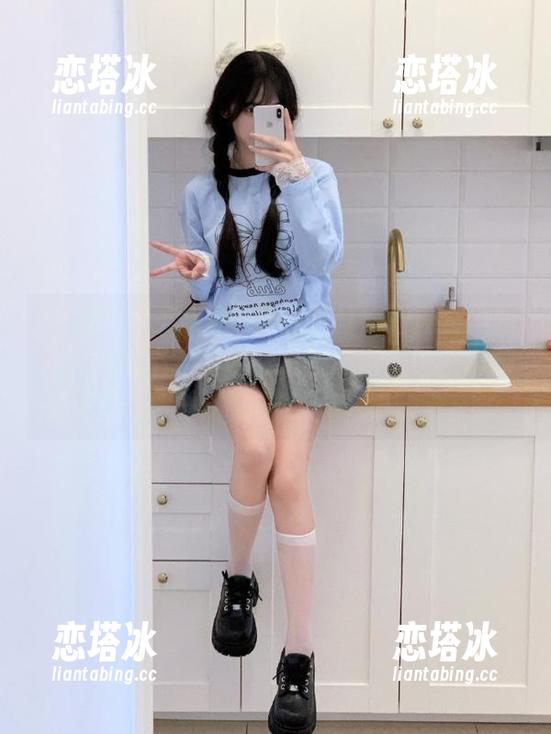 又是黑料不打烊万篇长征网页，摇摆不定的网红明星心情日记，真的是…哎