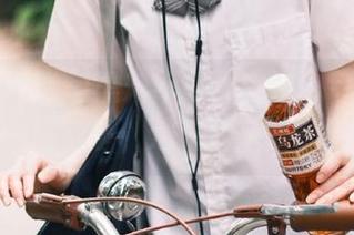 黑料不打烊官网：每一颗瓜都是一段故事，边吃边感受一下吧！