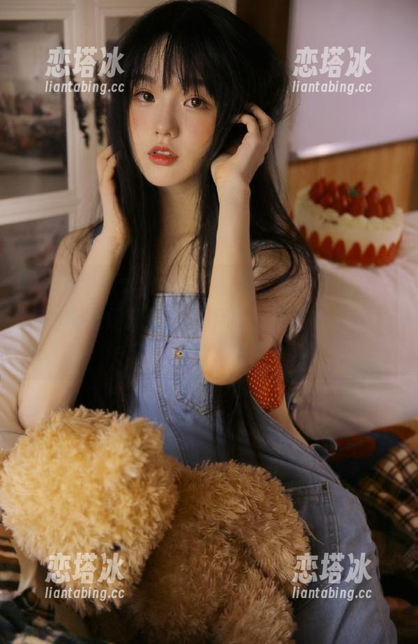 快来下载黑料不打烊，2025的传送门就藏在你手里，抓紧时间啊，别让好料先跑了！