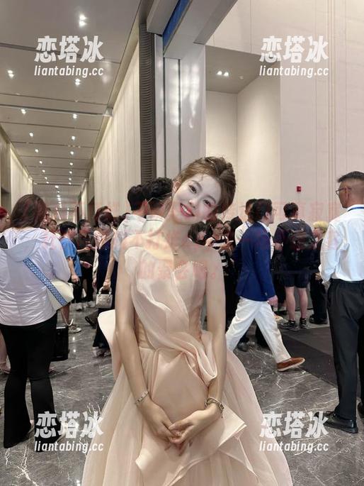 不谈黑料的传送门可真寂寞，赶快用黑料不打烊app来一场不速之客的聚会吧。