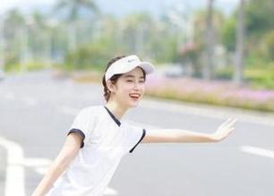 黑料不打烊，首页也跟着跑，今天的线路竟然是……我朋友！