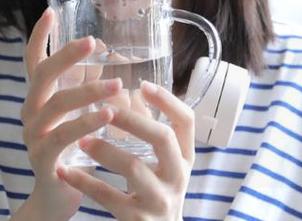 ios独享的“黑料传送门”，这不，这跟看悬疑片差不多…真让人上瘾