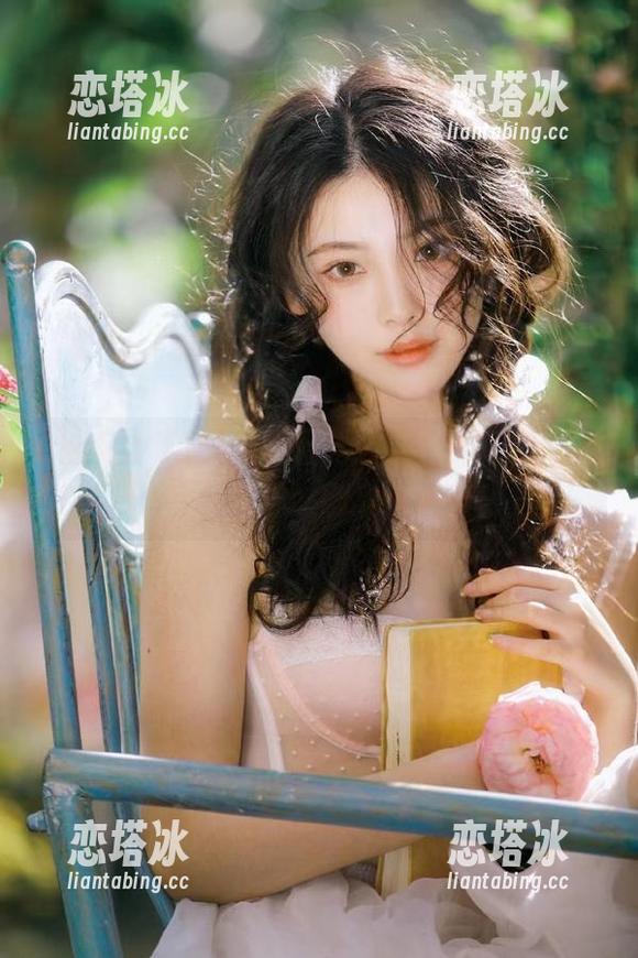 只需轻松登录，黑料传送门让你如同穿越剧集的主角！