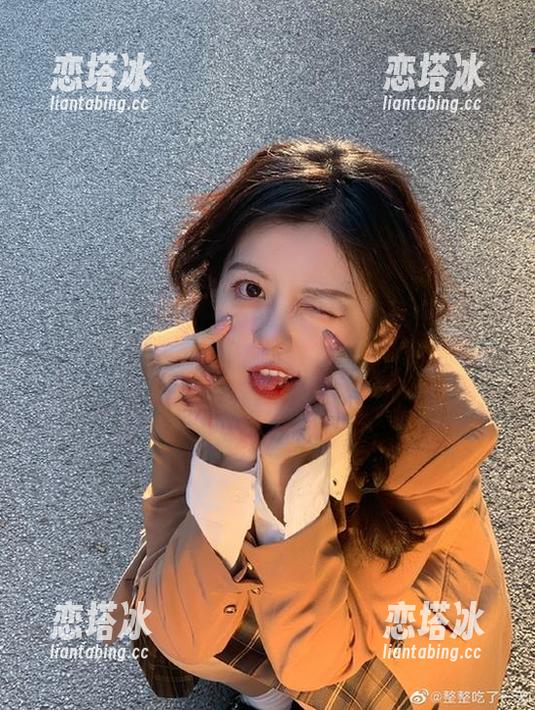 播放“黑料在线”视频的感觉就像吃了个十斤西瓜，撑到飞起还想再来一份！